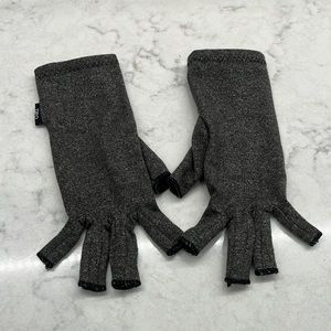 Under Armour DFO Gray Cotton Spandex Fingerless Glove Liners
